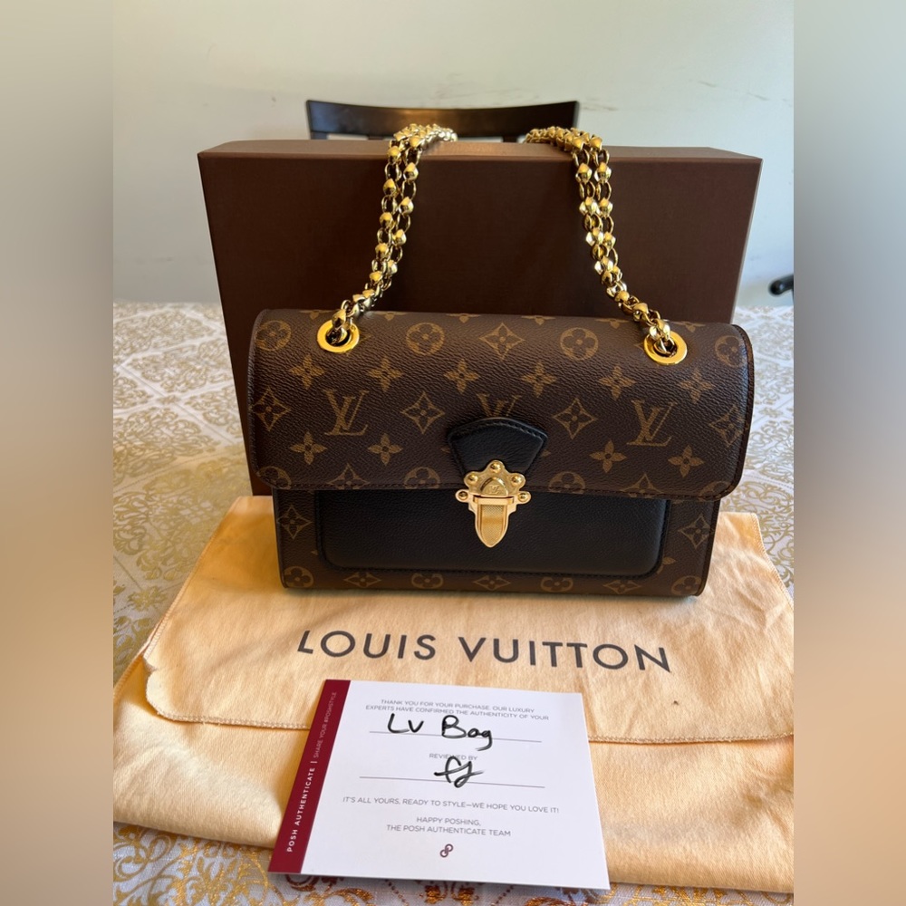 … VICTOIRE - Picture 3 of 15